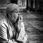 Pensativo y meditabundo