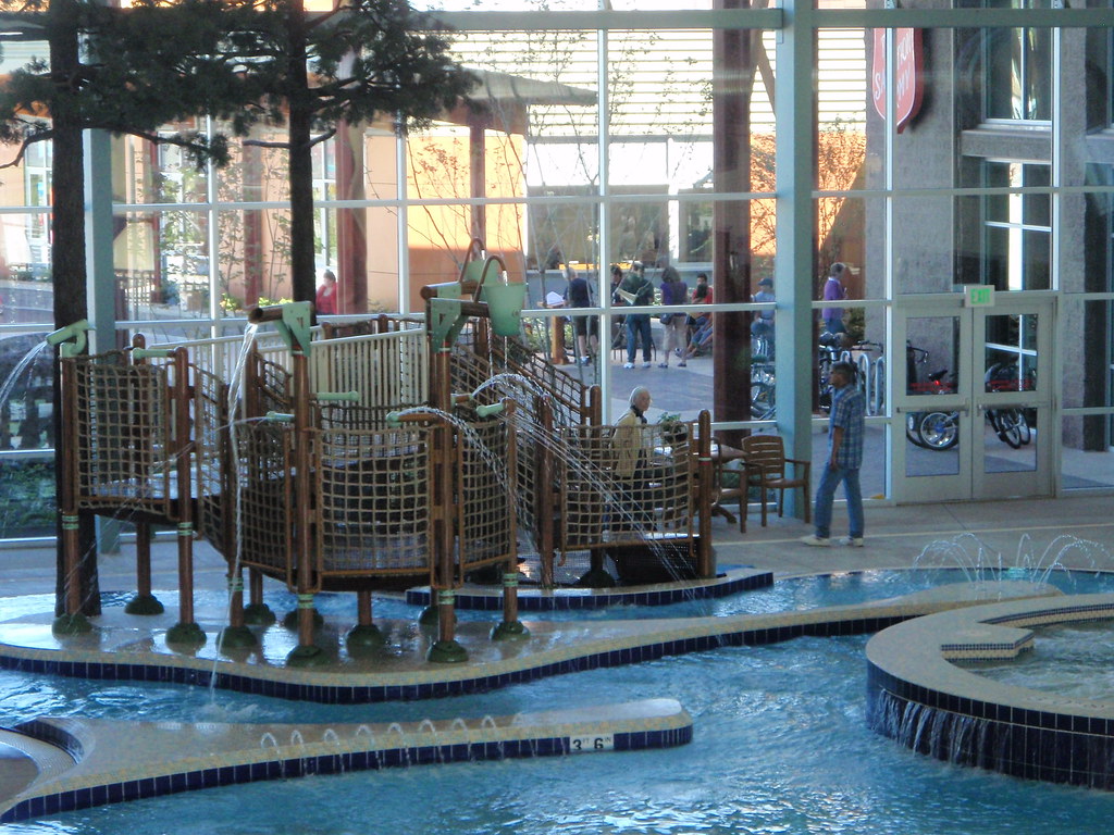 Kroc Center, Salem Salvation Army Myrtha Pool Display WMS Aquatics
