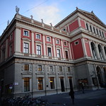 Wien, 1. Bezirk, Gesellschaft der Musikfreunde (societ&agrave; degli amici della musica, sociedad de los amigos de la m&uacute;sica, soci&eacute;t&eacute; des amis de la musique, society of the friends of music), B&ouml;sendorferstra&szlig;e/Dumbastra&szlig;e/Musikvereinsplatz/Karlsplatz