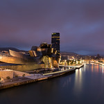Museo Guggenheim al anochecer