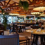 Hotel das Cataratas poolside dining room (2)