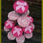 PRETTY PINK BOW CUPCAKES