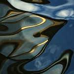 Canary Wharf &ldquo;swallow&rdquo; reflection.