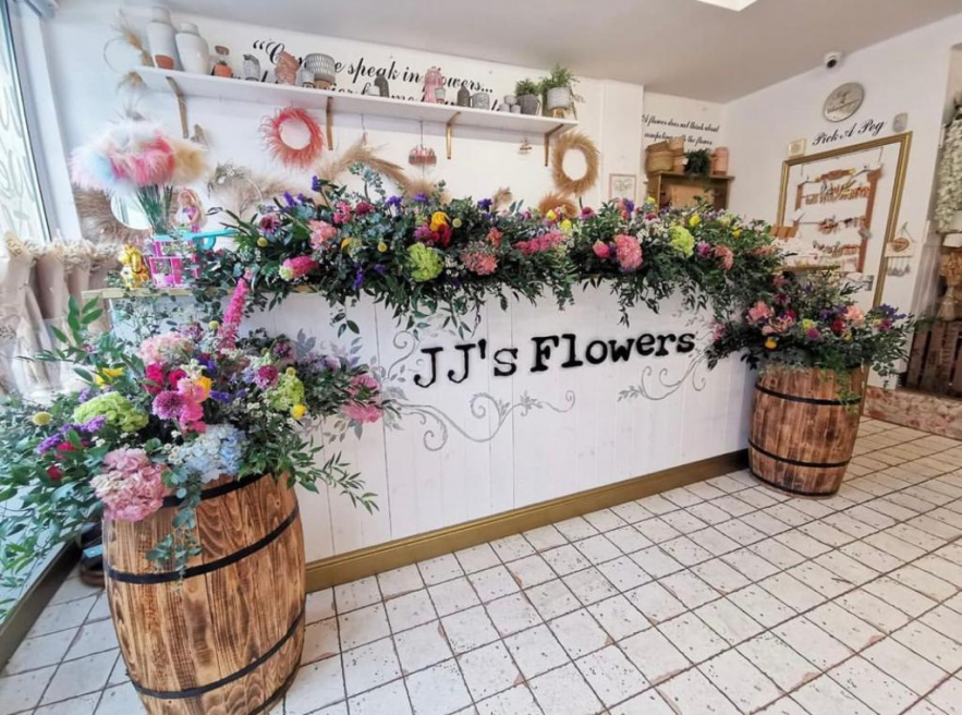 A Florist in Chesterfield JJ's Flowers SameDay Flower Delivery