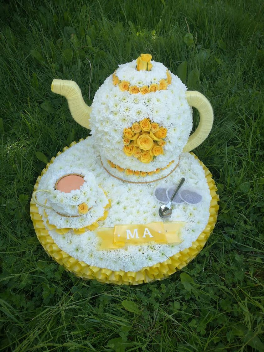 Funeral and Sympathy Flowers for Stewarton Kilmarnock Irvine Bizzie