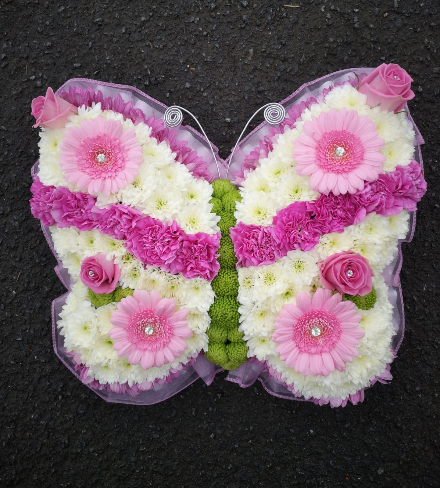 Funeral and Sympathy Flowers for Stewarton Kilmarnock Irvine Bizzie