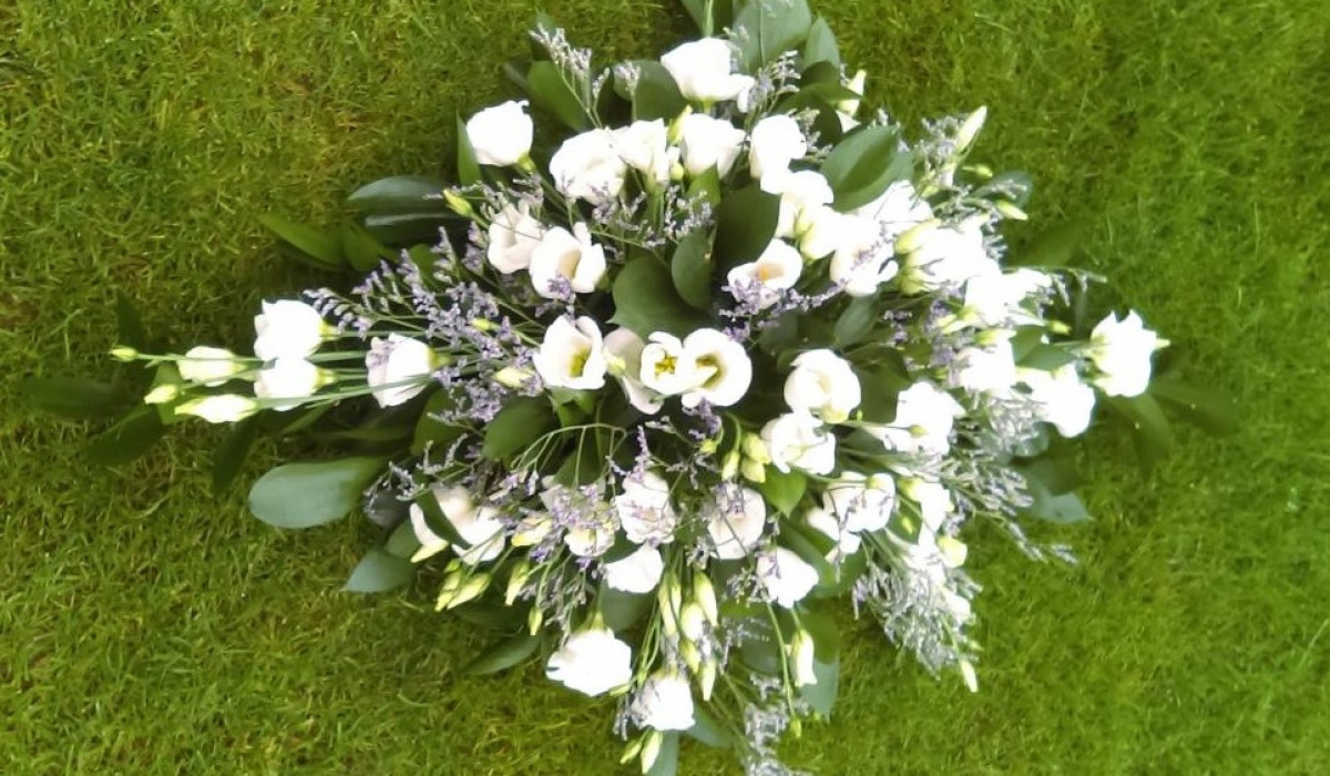 A Florist in Coalville Swadlincote Leicester Me Knot Bespoke