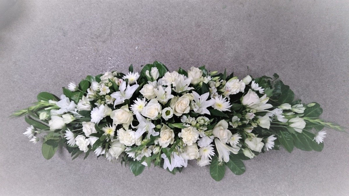 Funeral and Sympathy Flowers for Grimsby and Cleethorpes First Class