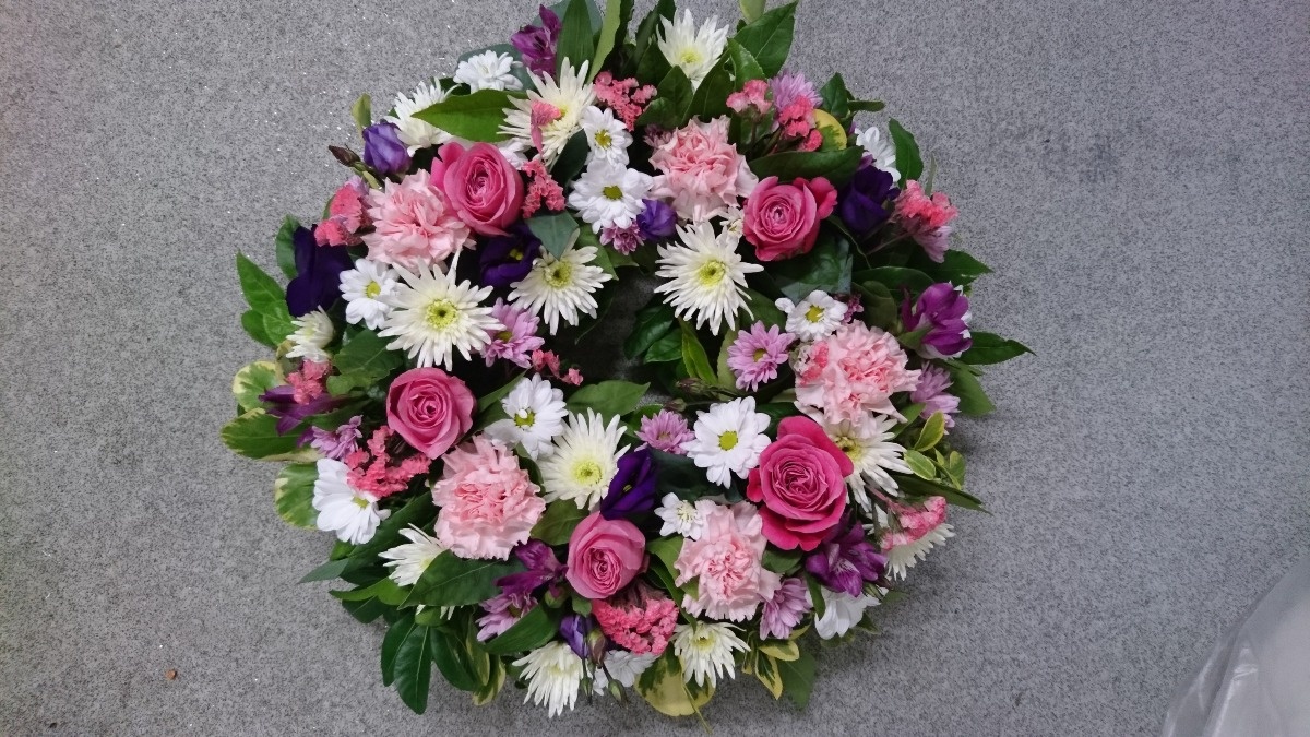 Funeral and Sympathy Flowers for Grimsby and Cleethorpes First Class