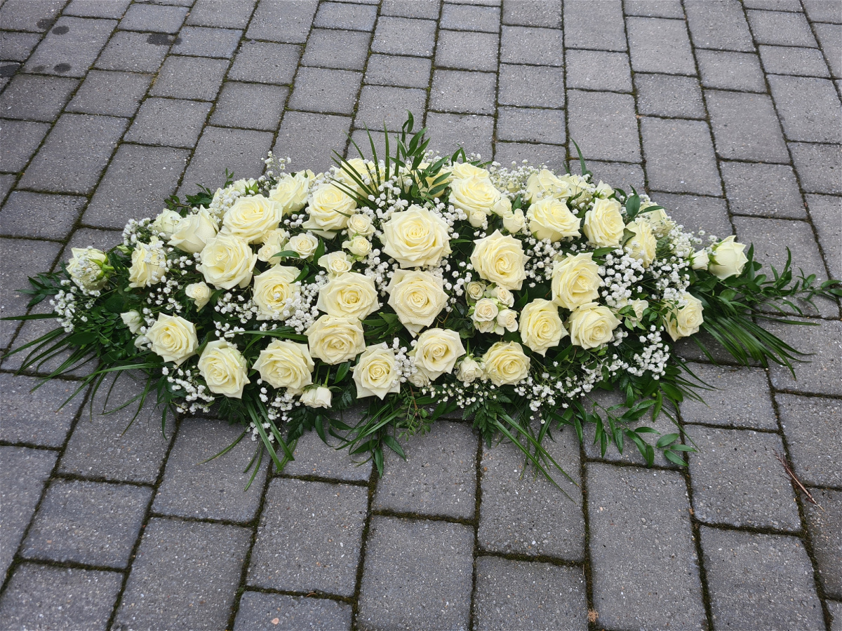 Funeral and Sympathy Flowers for Grimsby and Cleethorpes First Class