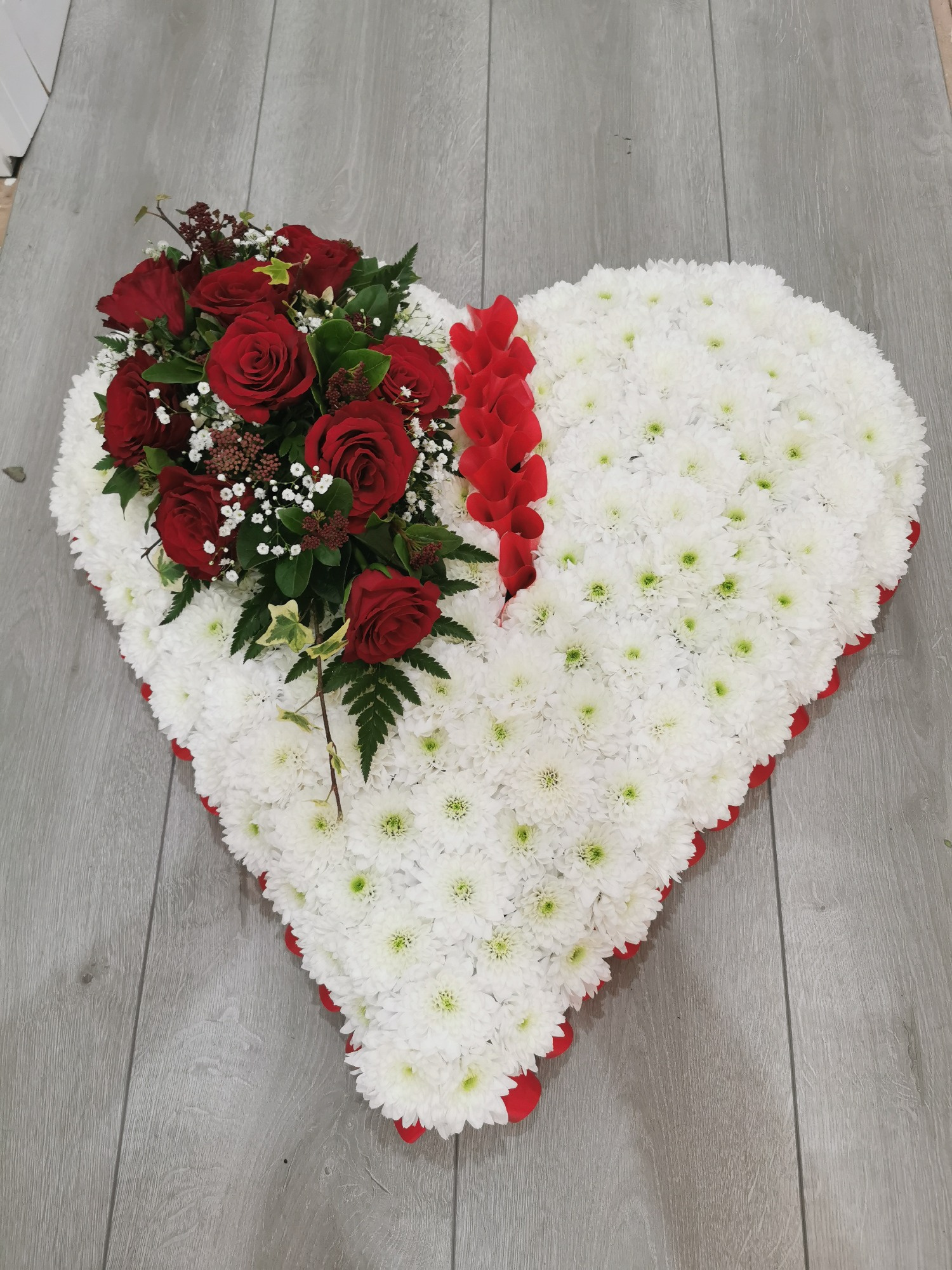 Funeral and Sympathy Flowers for Grimsby and Cleethorpes First Class