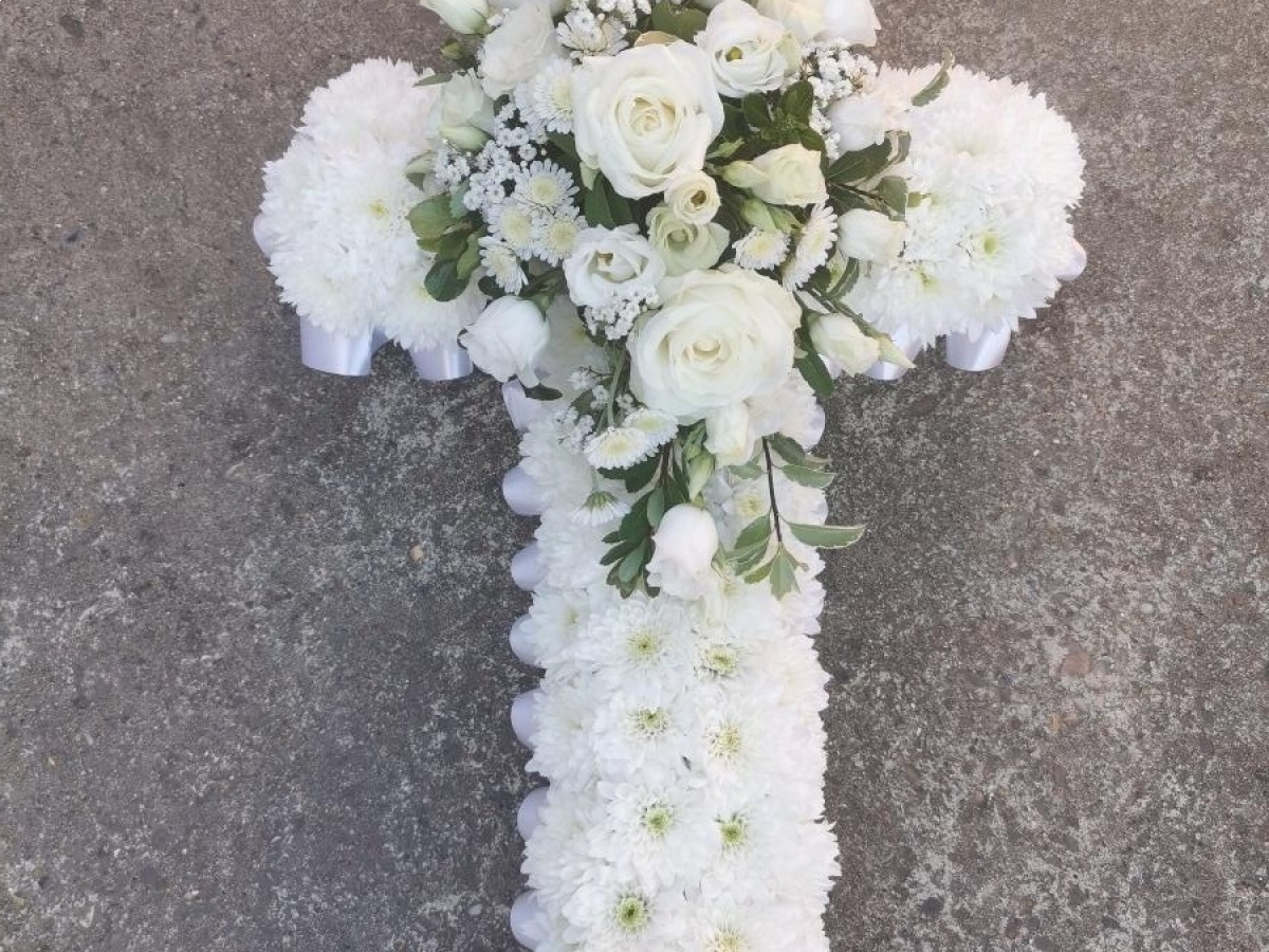 Funeral and Sympathy Flowers for Grimsby and Cleethorpes First Class