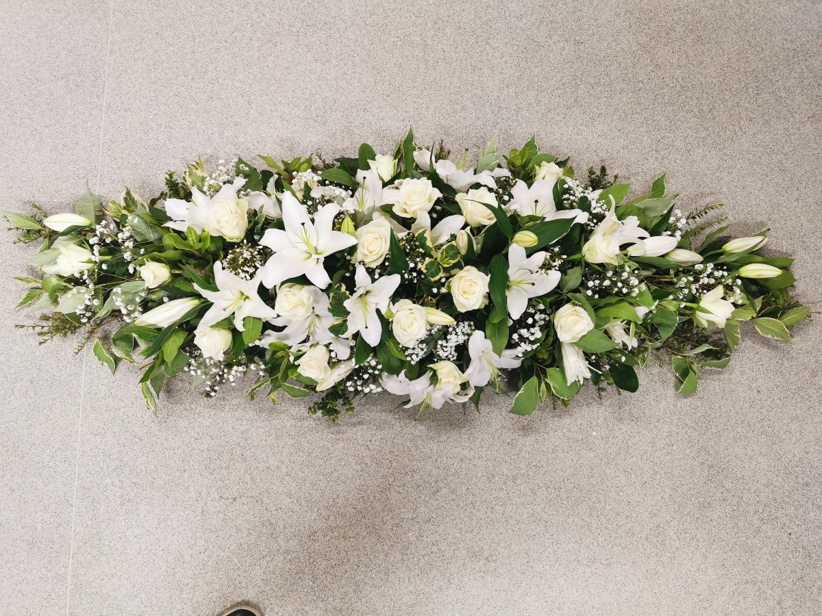 Funeral and Sympathy Flowers for Grimsby and Cleethorpes First Class