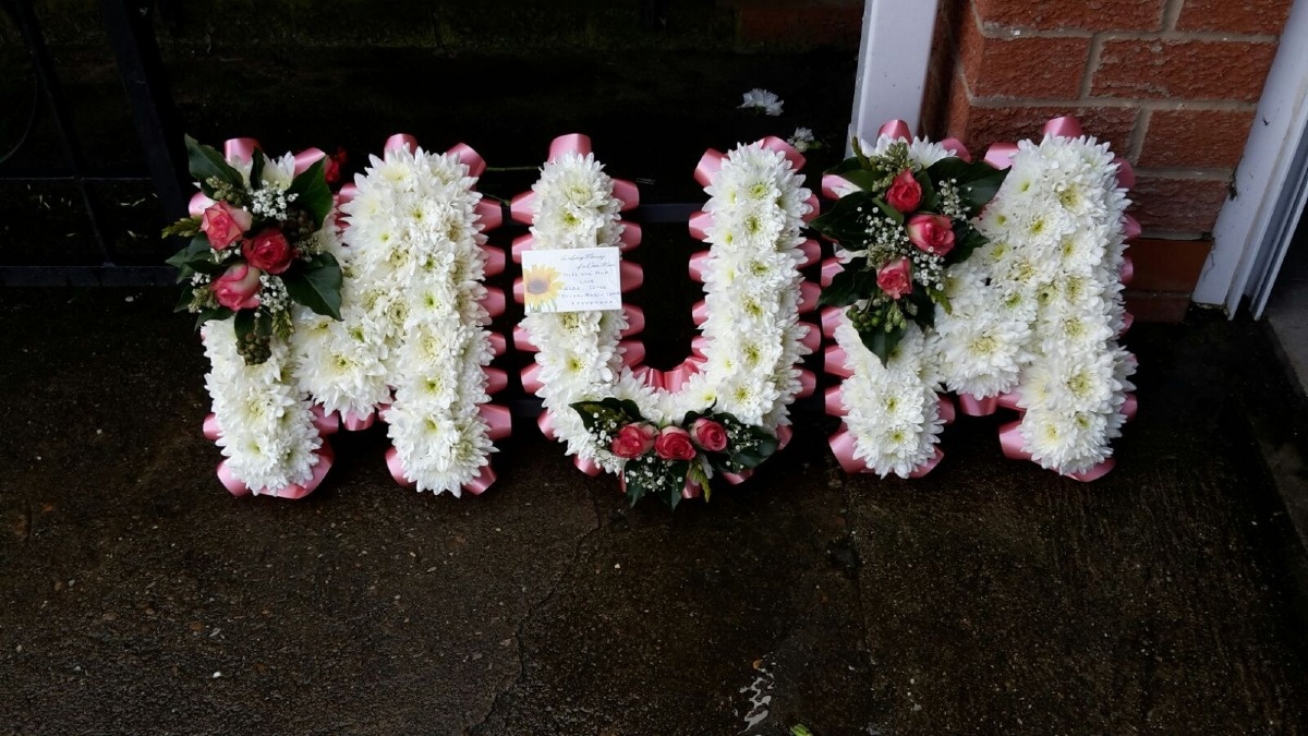 Funeral and Sympathy Flowers for Grimsby and Cleethorpes First Class
