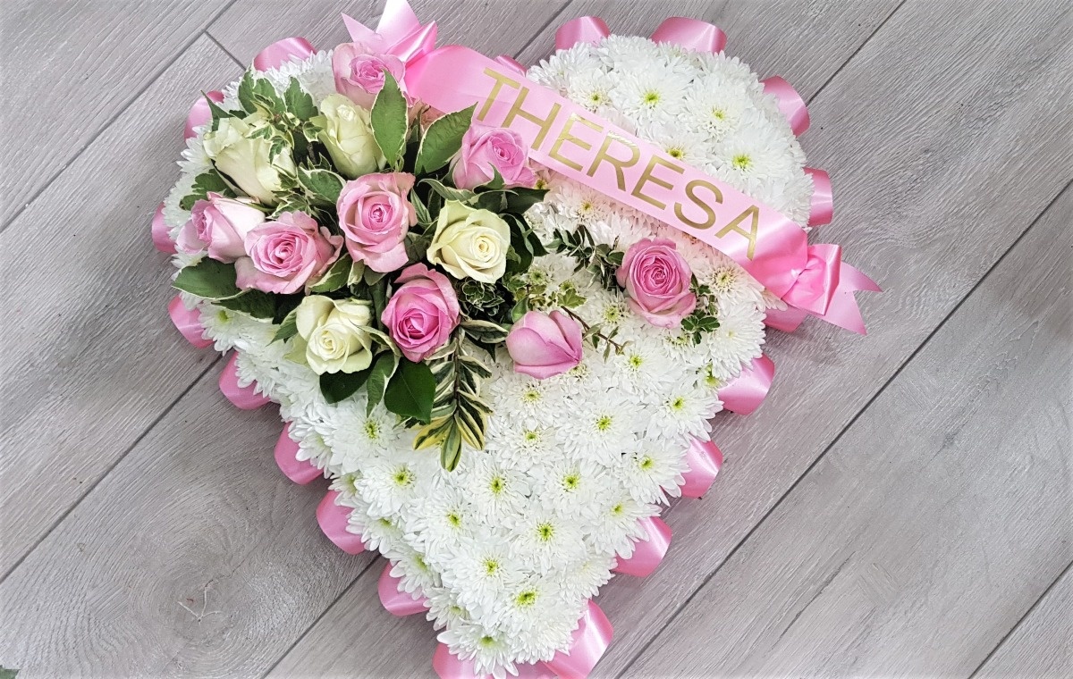 Funeral and Sympathy Flowers for Grimsby and Cleethorpes First Class