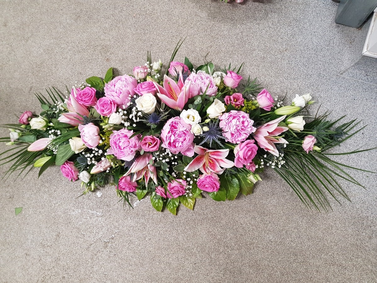 Funeral and Sympathy Flowers for Grimsby and Cleethorpes First Class
