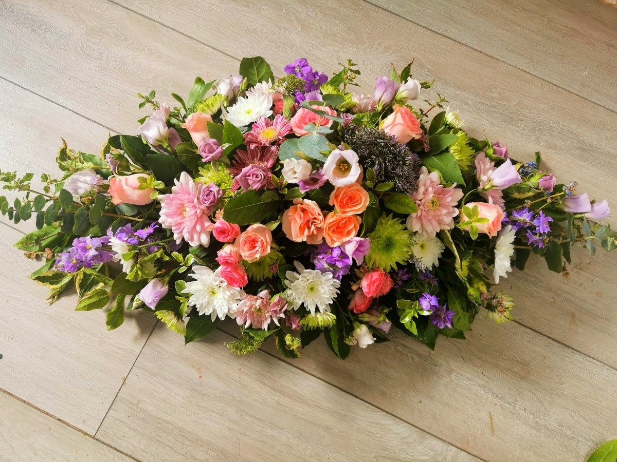 Funeral and Sympathy Flowers for Grimsby and Cleethorpes First Class