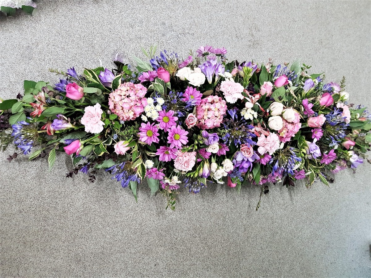 Funeral and Sympathy Flowers for Grimsby and Cleethorpes First Class