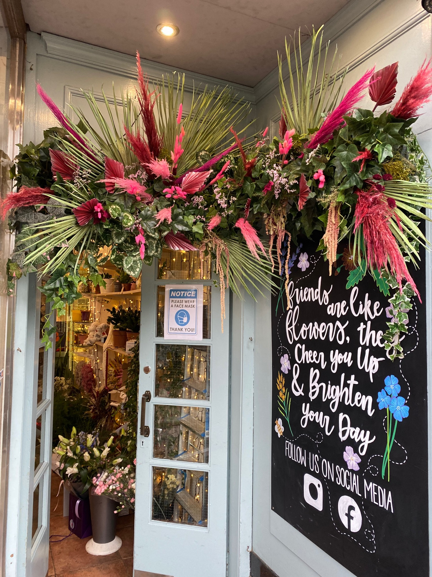 Contact Wildthings Florist Glasgow