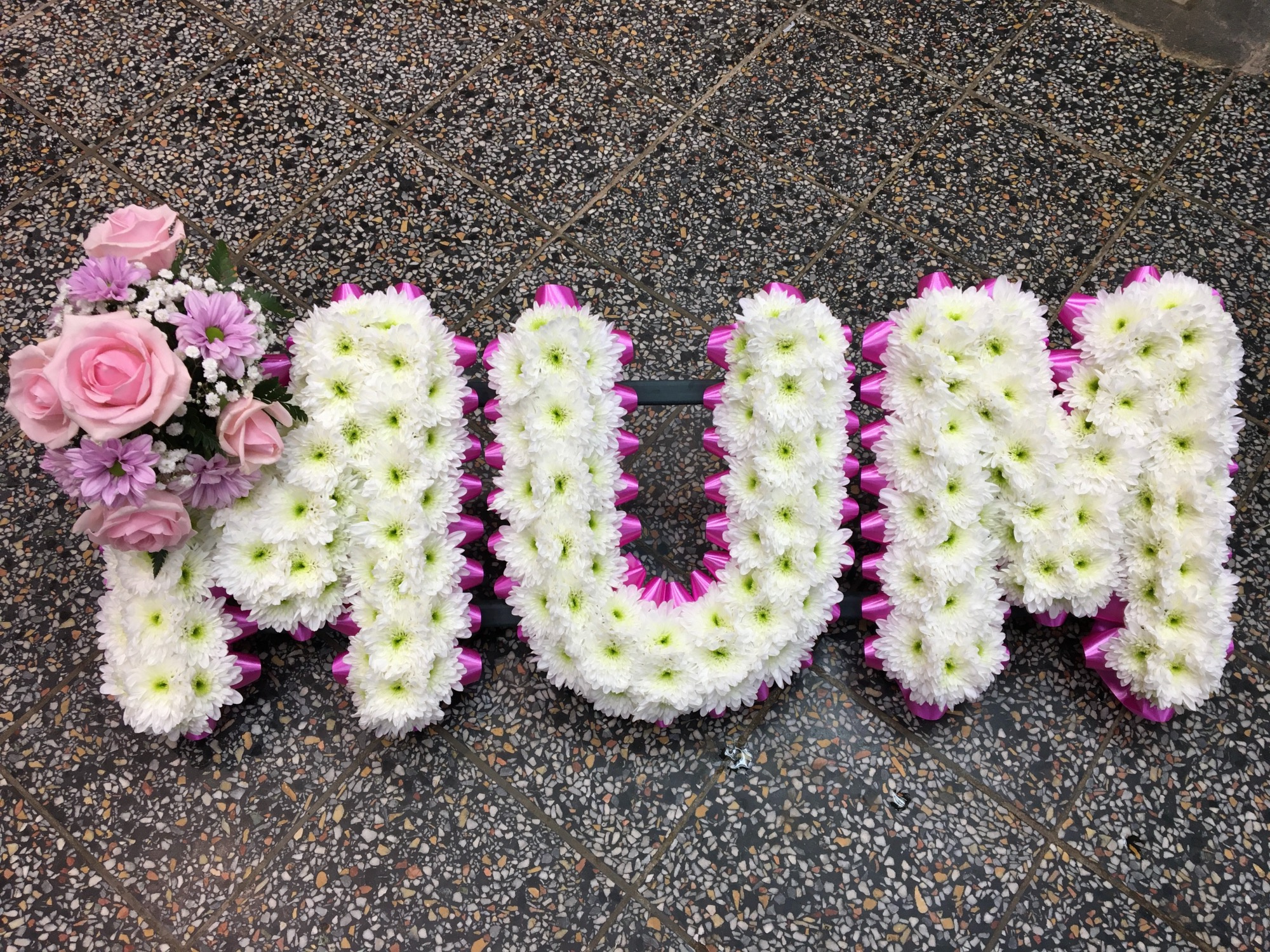 Funeral and Sympathy Flowers for Leighton Buzzard Wilde Flower Boutique