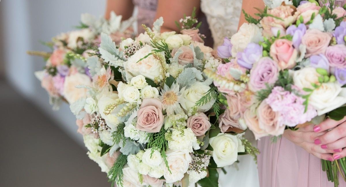 All Seasons Flowers & Gifts Ryde, Isle of Wight Buds and Blooms