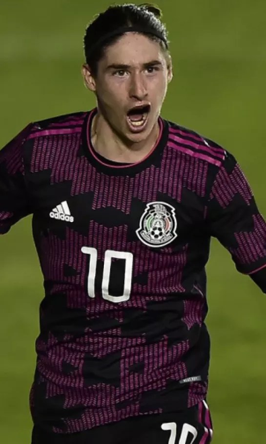 Marcelo Flores y Alonso Aceves ya tienen número en Oviedo, pero ¿cuándo