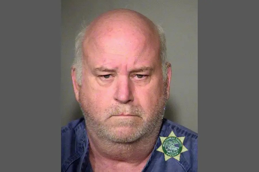 Man arrested after driver rams into 3 on Oregon sidewalk Fox News(02)