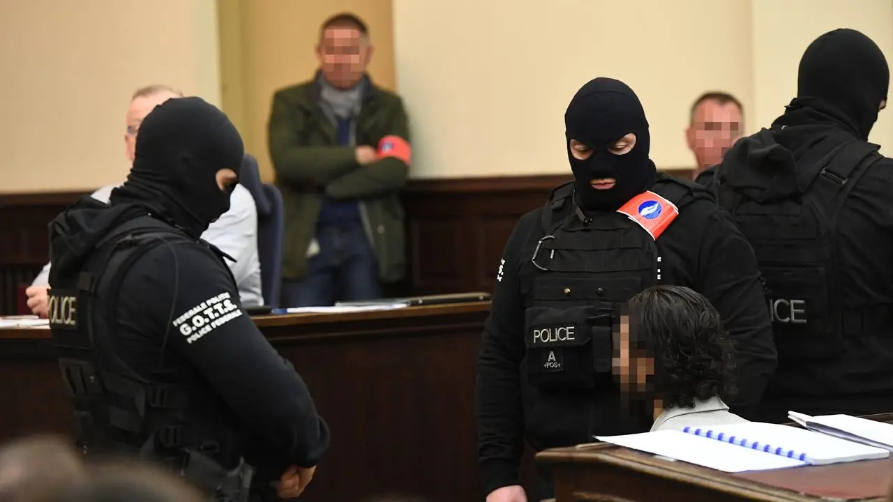 Paris terror attacks suspect Salah Abdeslam refuses to stand at trial