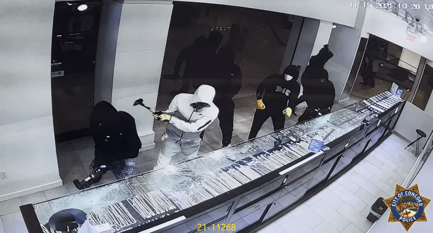 Los Angelesarea looters target Home Depot, Bottega stores on