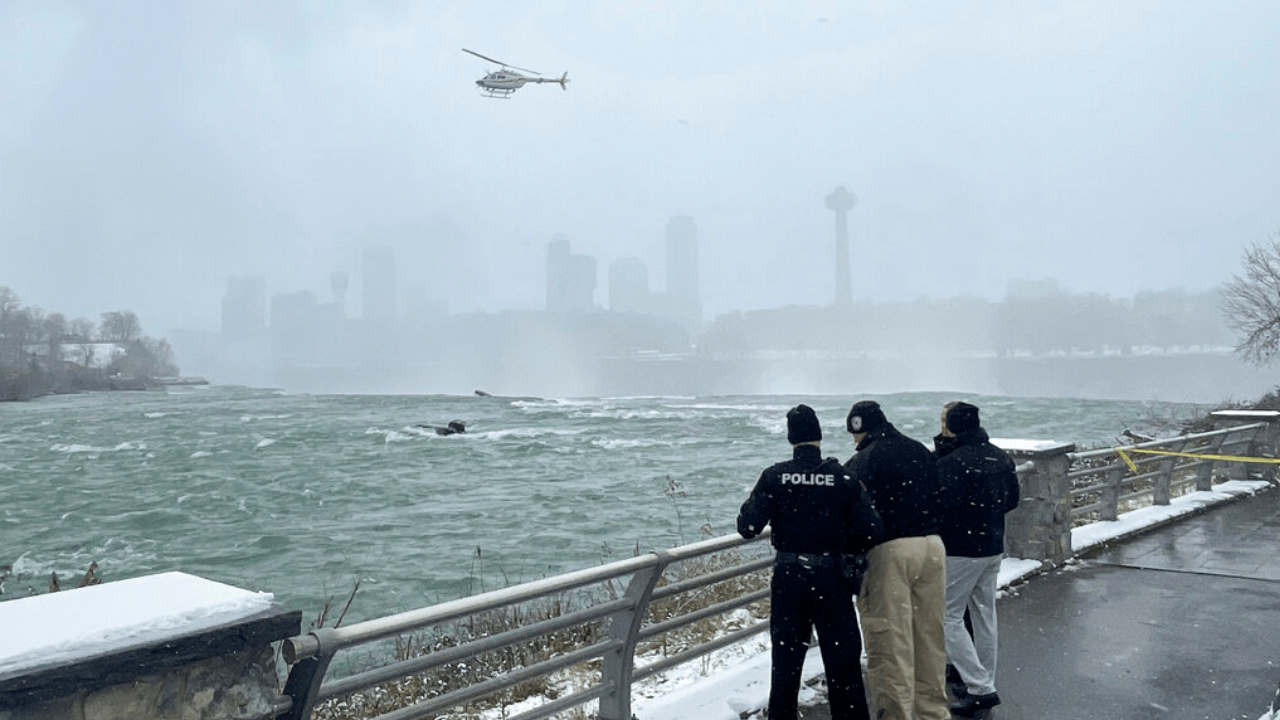 Niagara Falls plunge Woman, 5yearold son fall 90 feet; police 'don't