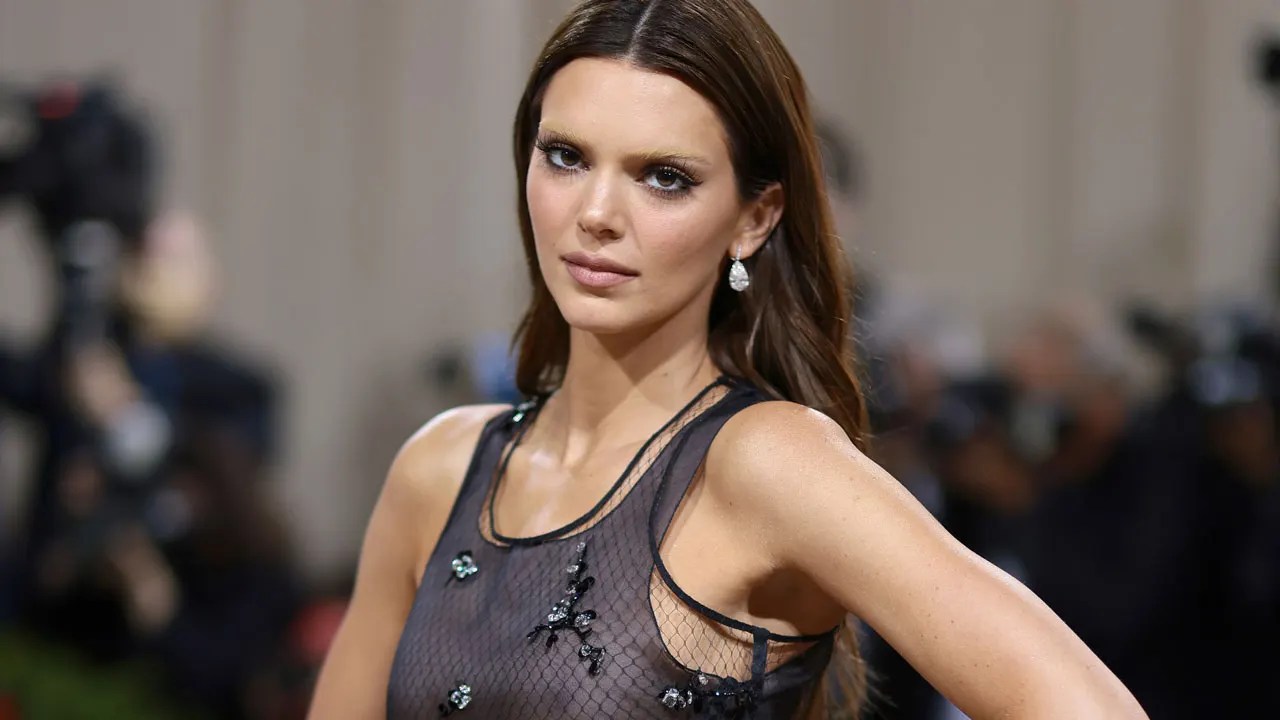 Kendall Jenner reveals she peed in a bucket and had a panic attack on