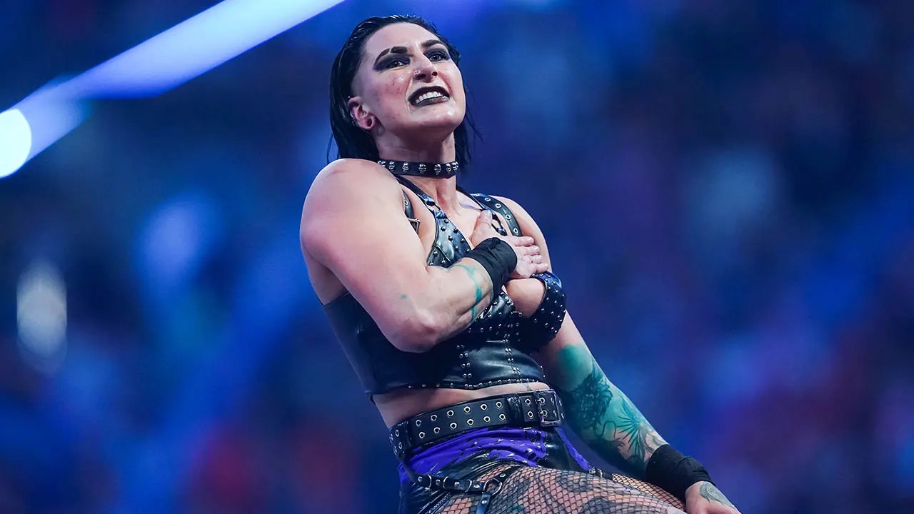 WWE star Rhea Ripley warns fans harassing her for autographs: 'Hate me, I don't care' | Fox News