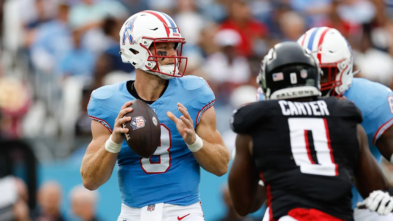 Titans rookie Will Levis connects with DeAndre Hopkins for first NFL