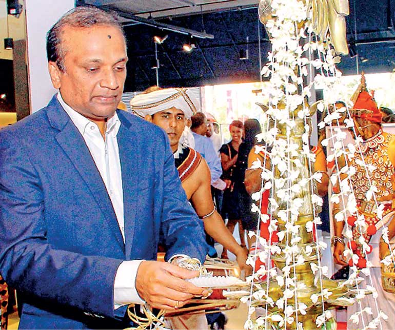 Odel and Softlogic Max extend shopping elegance to Negombo Daily FT