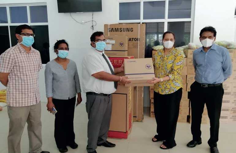 Maliban supports IDH Hospital during battle against COVID19 Daily FT