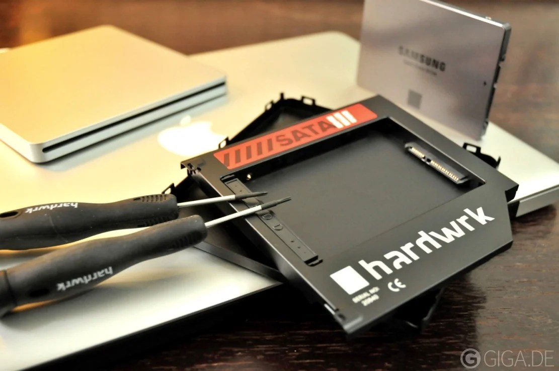 Zweite Festplatte im MacBook Pro hardwrkAdapter und Einbau im Test