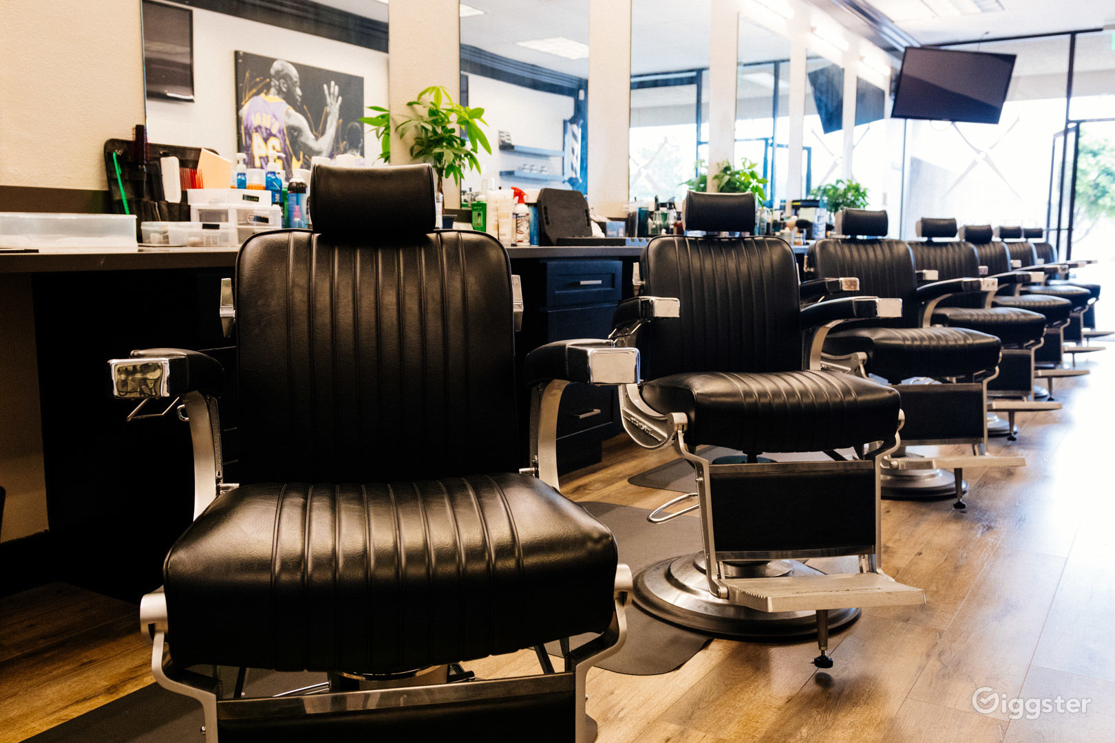 Barber Shop Hair Salon in Long Beach Rent this location on Giggster