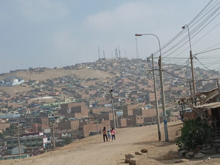 Women in Peru's Poor Urban Areas Combat the Crisis at the Cost of Their