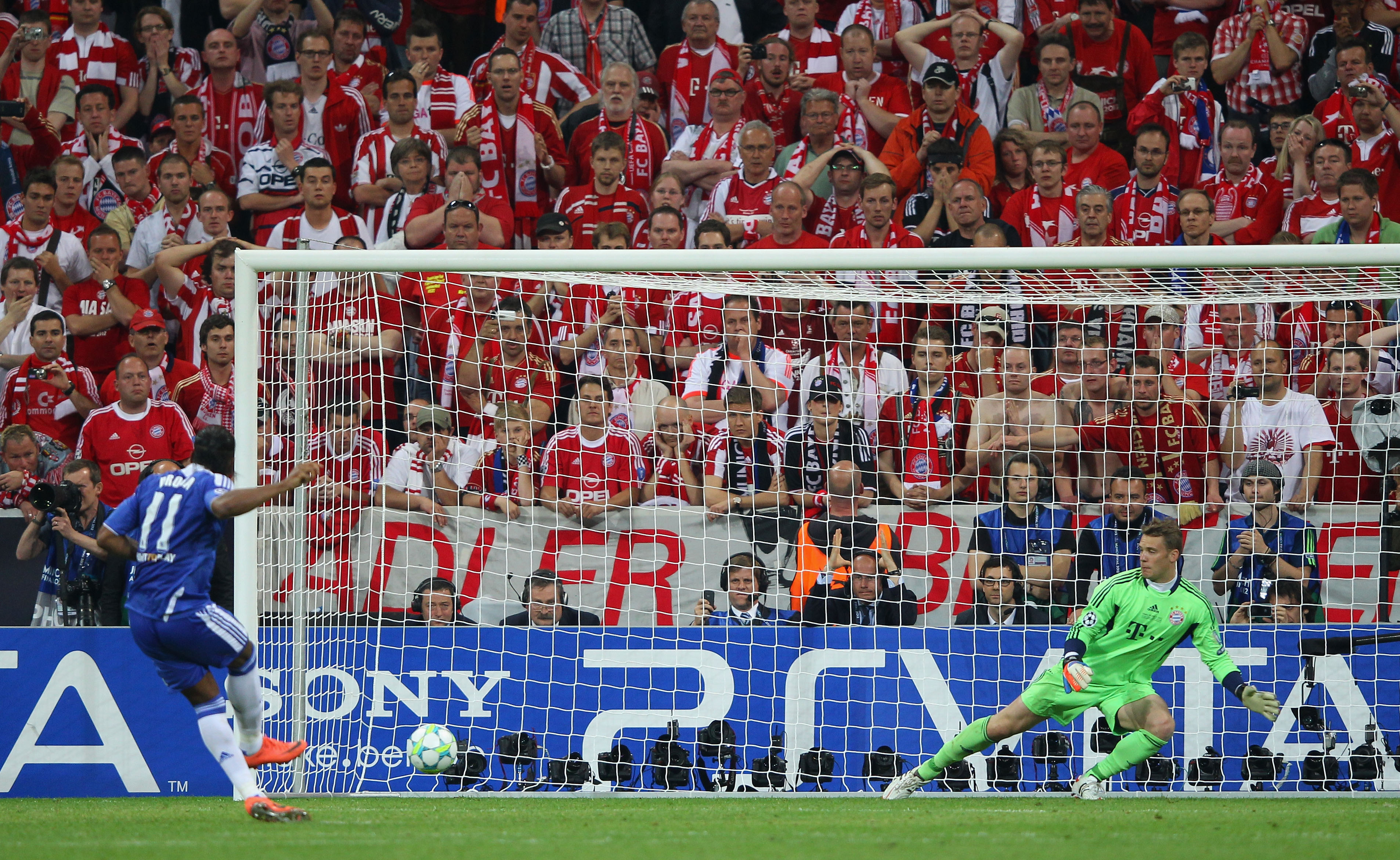 Chelsea Fc 2012 Champions League Final - Top 10 Champions League Final Moments - 1. Drogba goes out ...