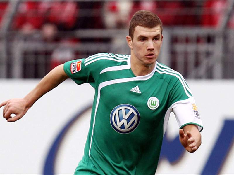 Bayern Munich Don't Need Edin Dzeko Franz Beckenbauer