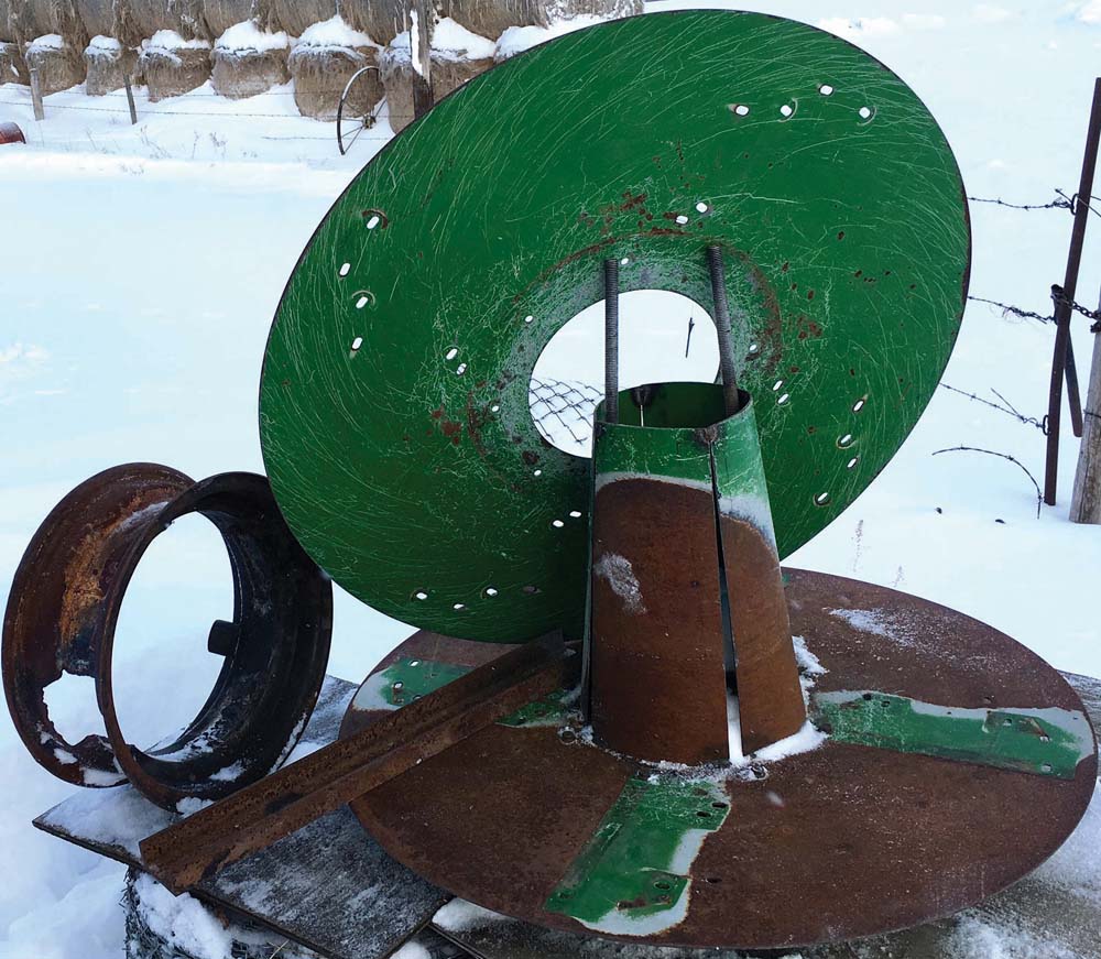 Made in Sask. fencewire roller keeps the job simple