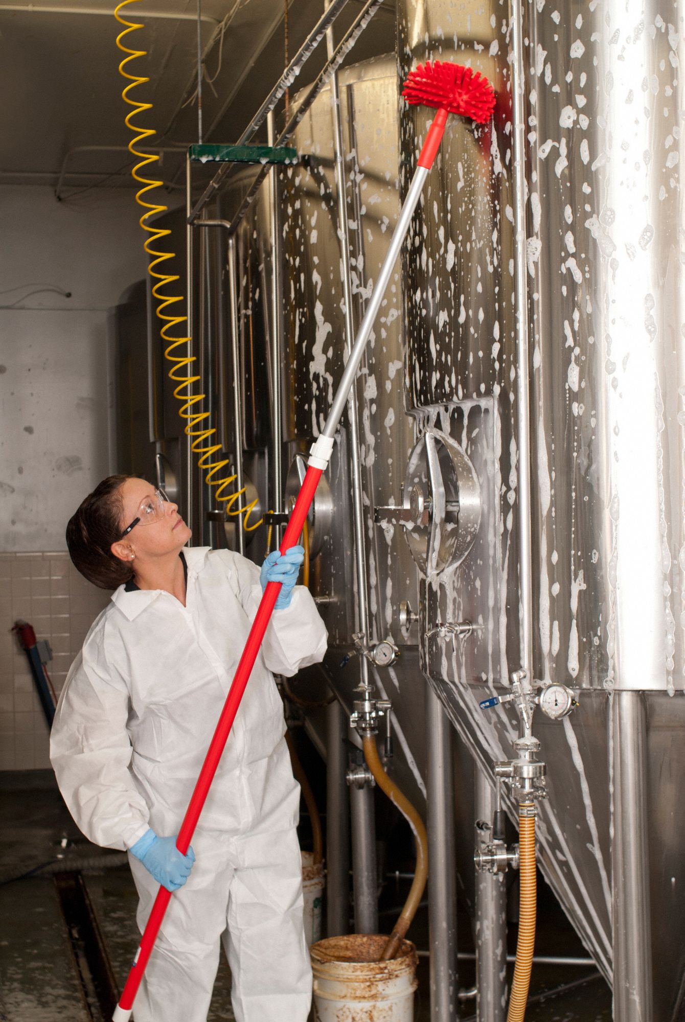 VIKAN Tank Brush Polyester Bristles, 8 21/64 in Brush Lg, 5 1/10 in