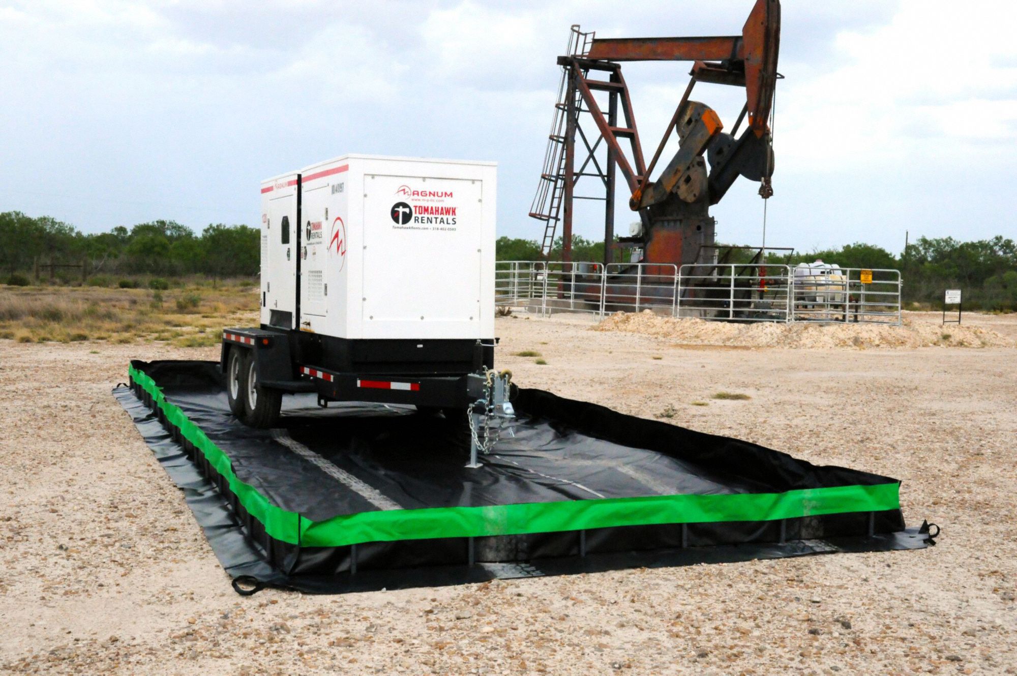 ULTRATECH Collapsible Berm, Containment Berm, UFrame with Swivel Legs