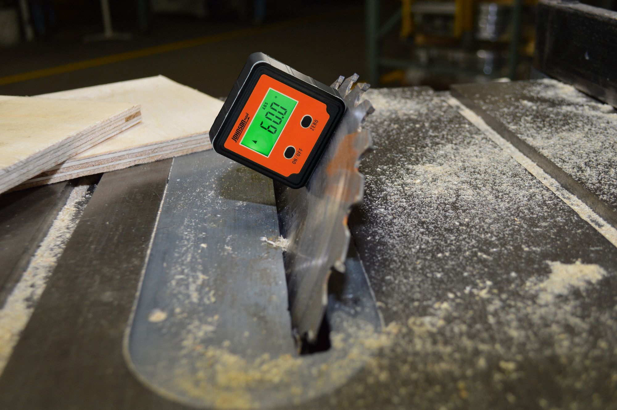 JOHNSON Digital Angle Finder, Magnetic, 2 Button - 21XK30|1886-0000