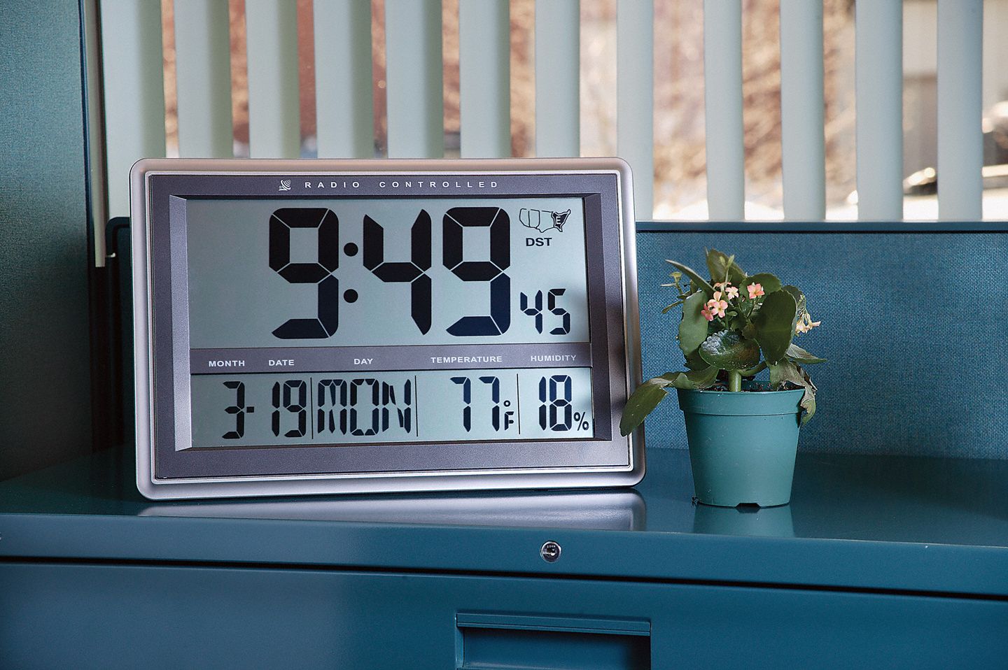 EXTECH Clock Digital Hygrometer, 23 to 122 F 2HPF5CTH10 Grainger