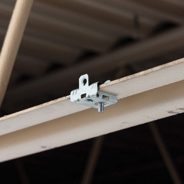 NVENT CADDY HammerOn Beam Clamps Steel, 5/16 in to 1/2 in, 1/4 in20 Thread Size, 25 lb Load