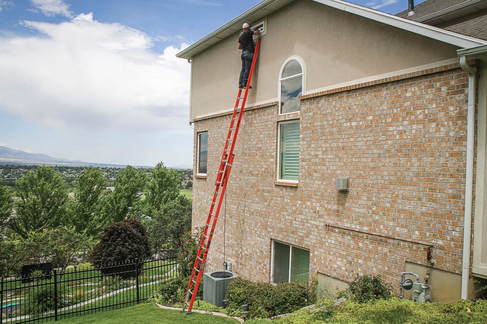 LITTLE GIANT 20 ft Fiberglass Extension Ladder, 300 lb Load Capacity