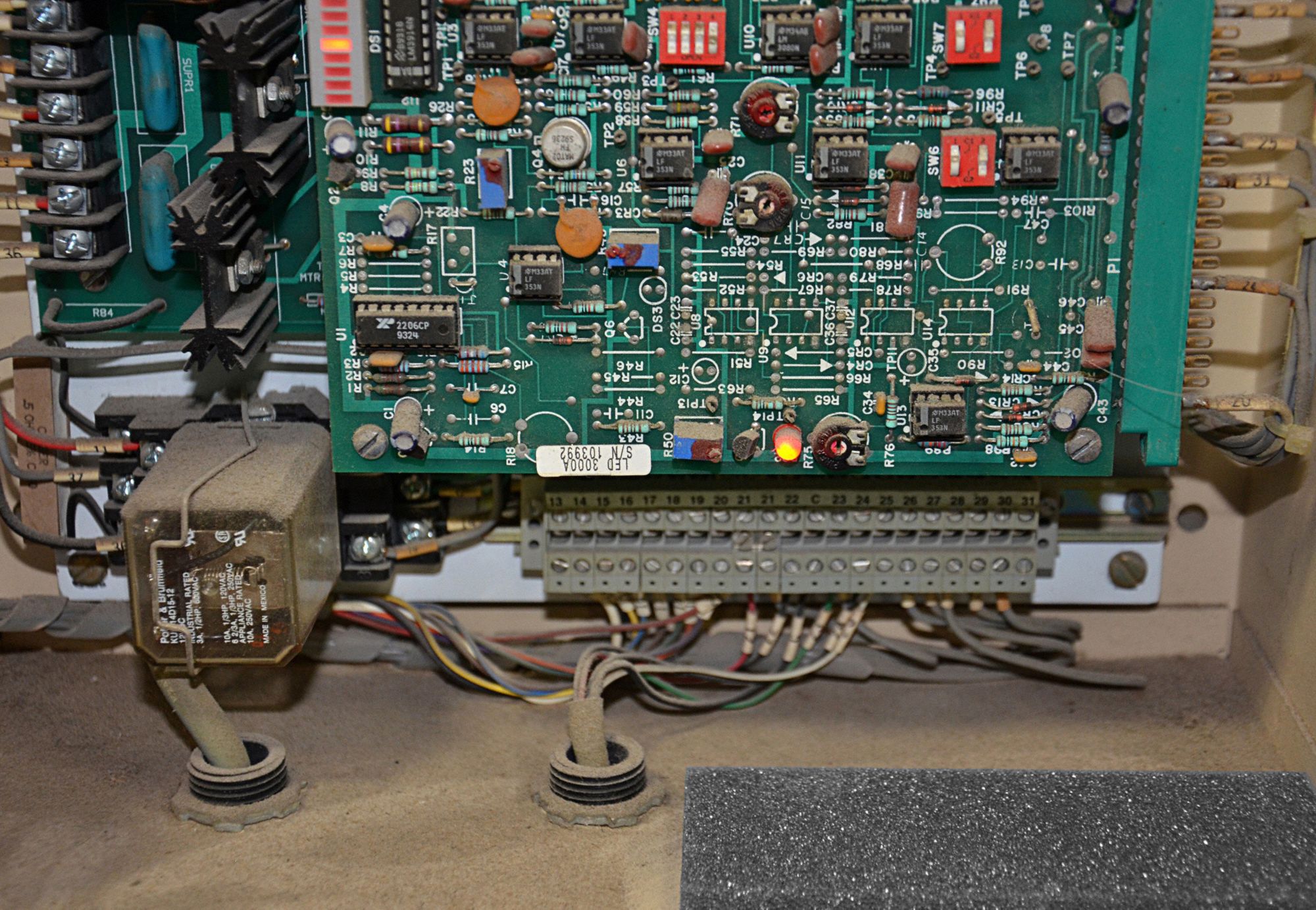 ARMOR SHIELD VCI Emitter Pads, Width 5 in, Length 2 in, Area Protected