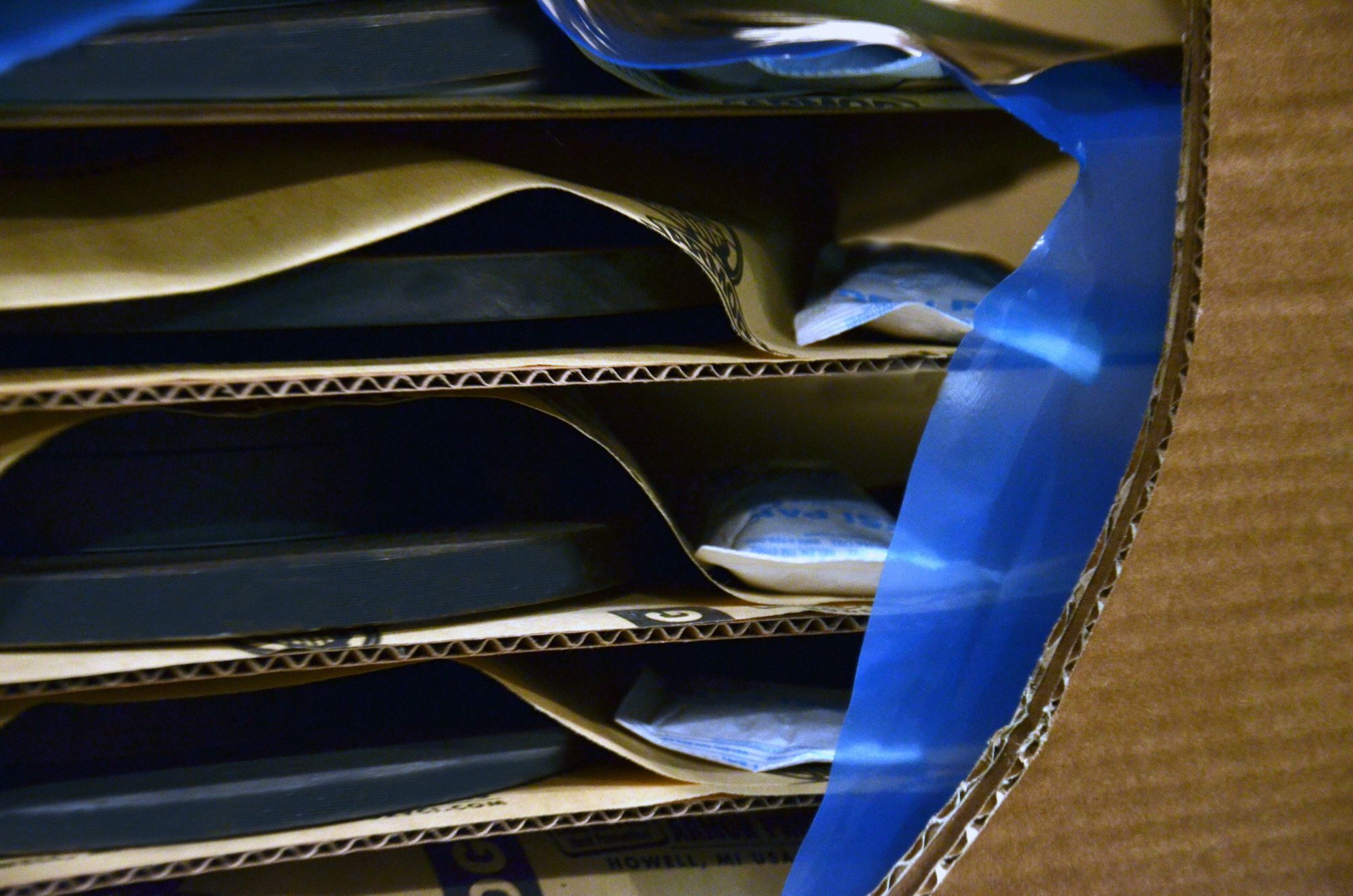 ARMOR SHIELD Desiccant 5 in Wd, 8 in Lg, 6.67 cu ft Area Protected, 8 oz Desiccant Bag Size