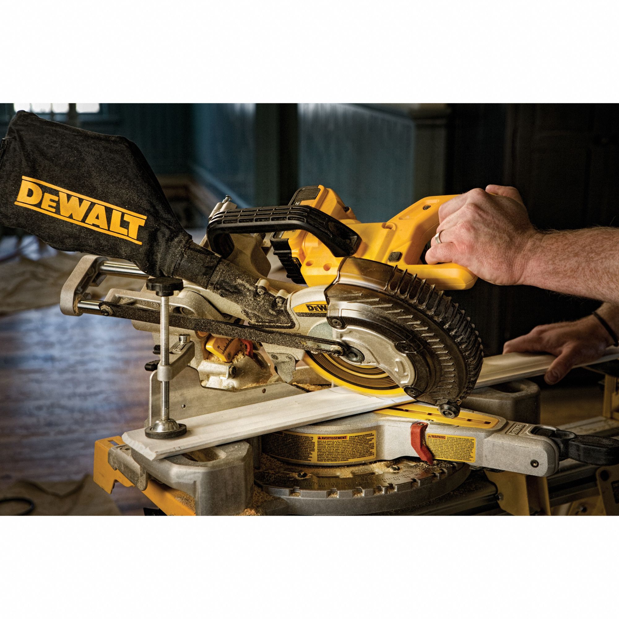 DEWALT Cordless, Miter Saw Kit, 7 1/4 in Blade Dia., Max. Blade Speed